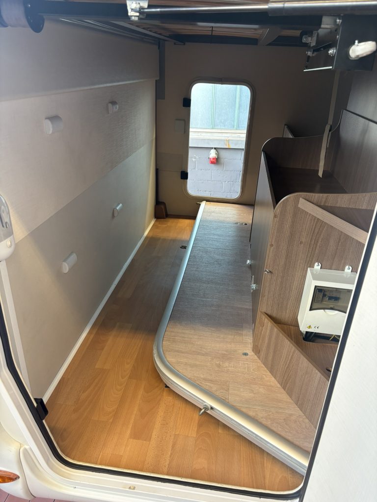 Professionelle Wasserschaden-Reparatur an einem Wohnmobil bei Campers´ Checkpoint.